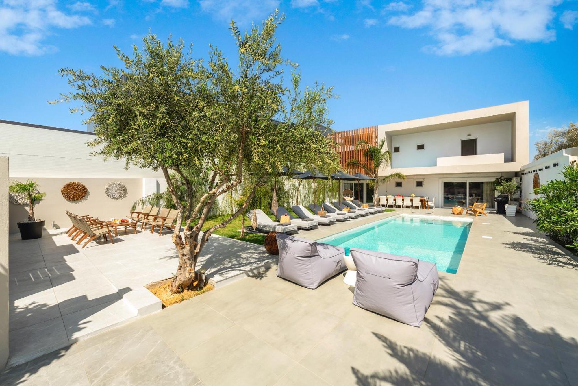 Hypnosis Beachside Villa With Private Heated Pool Georgioupoli Luaran gambar