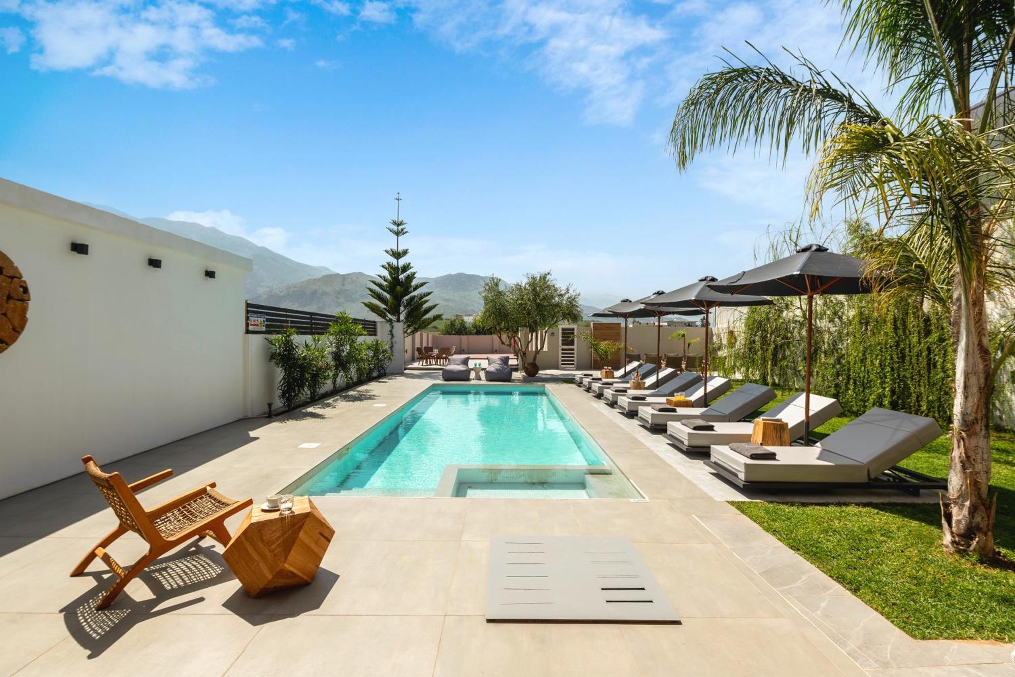 Hypnosis Beachside Villa With Private Heated Pool Georgioupoli Luaran gambar