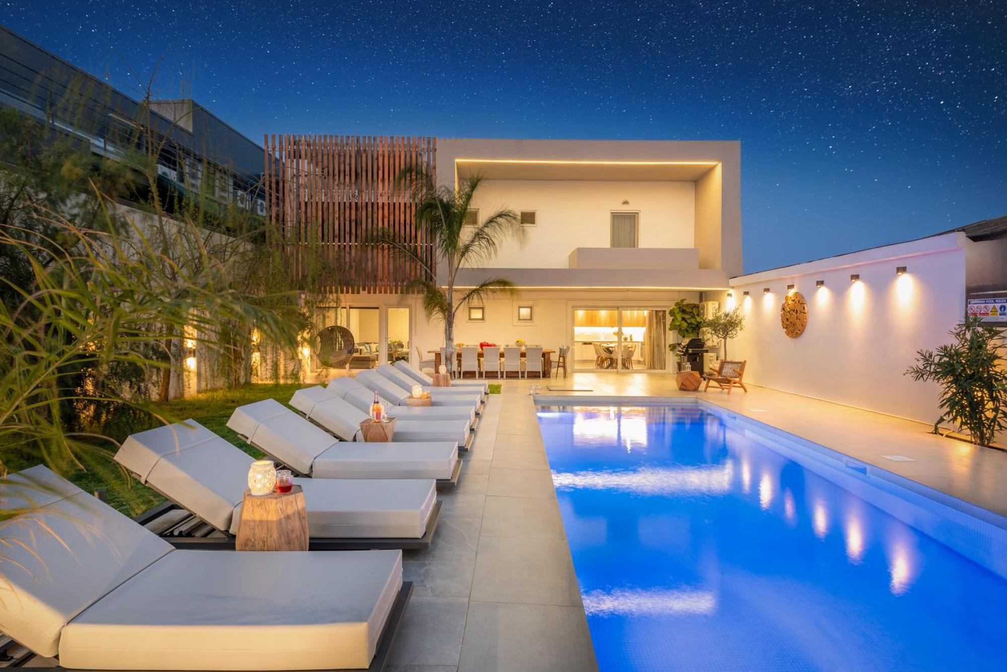 Hypnosis Beachside Villa With Private Heated Pool Georgioupoli Luaran gambar
